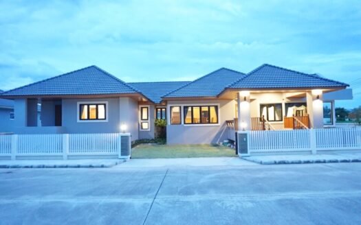 3 Bedroom House for Sale at San Na Meng